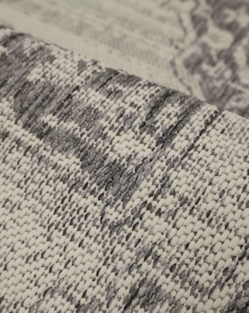 Gel Backed Medallion Rug