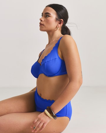 MAGISCULPT Scalloped Edge Underwired Bikini Top