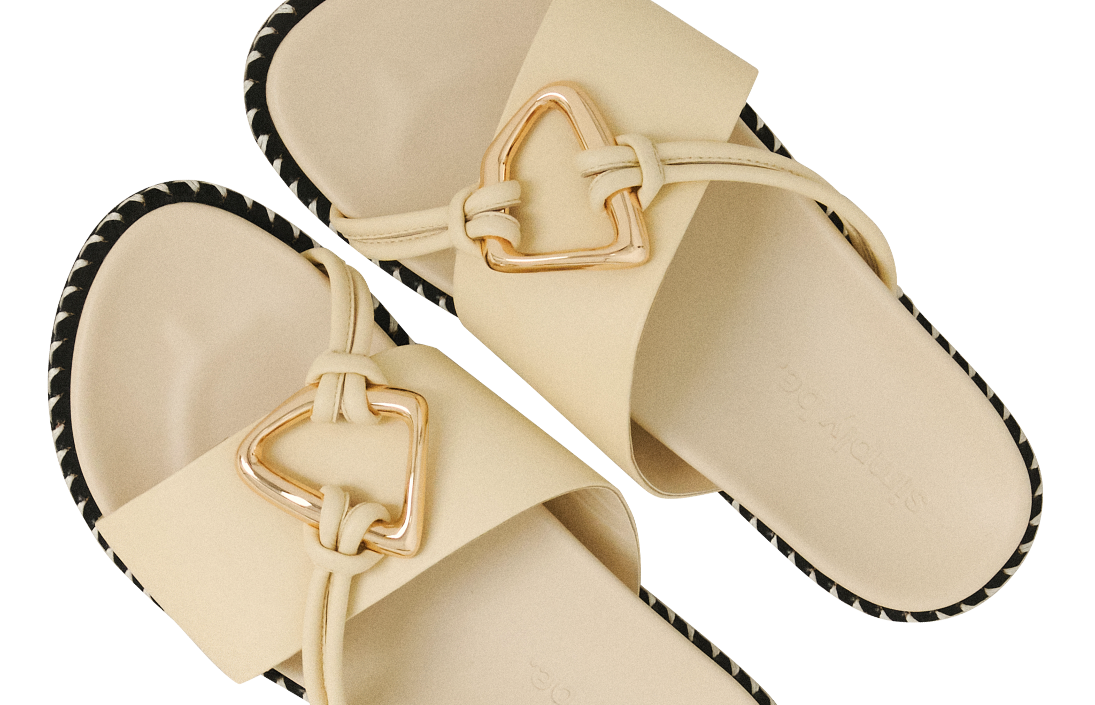 Sandals in cream