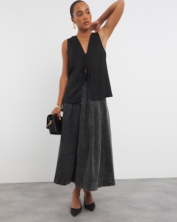Black Maxi Denim Kilt