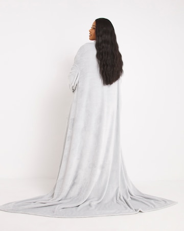 Pretty Secrets Wearable Blanket