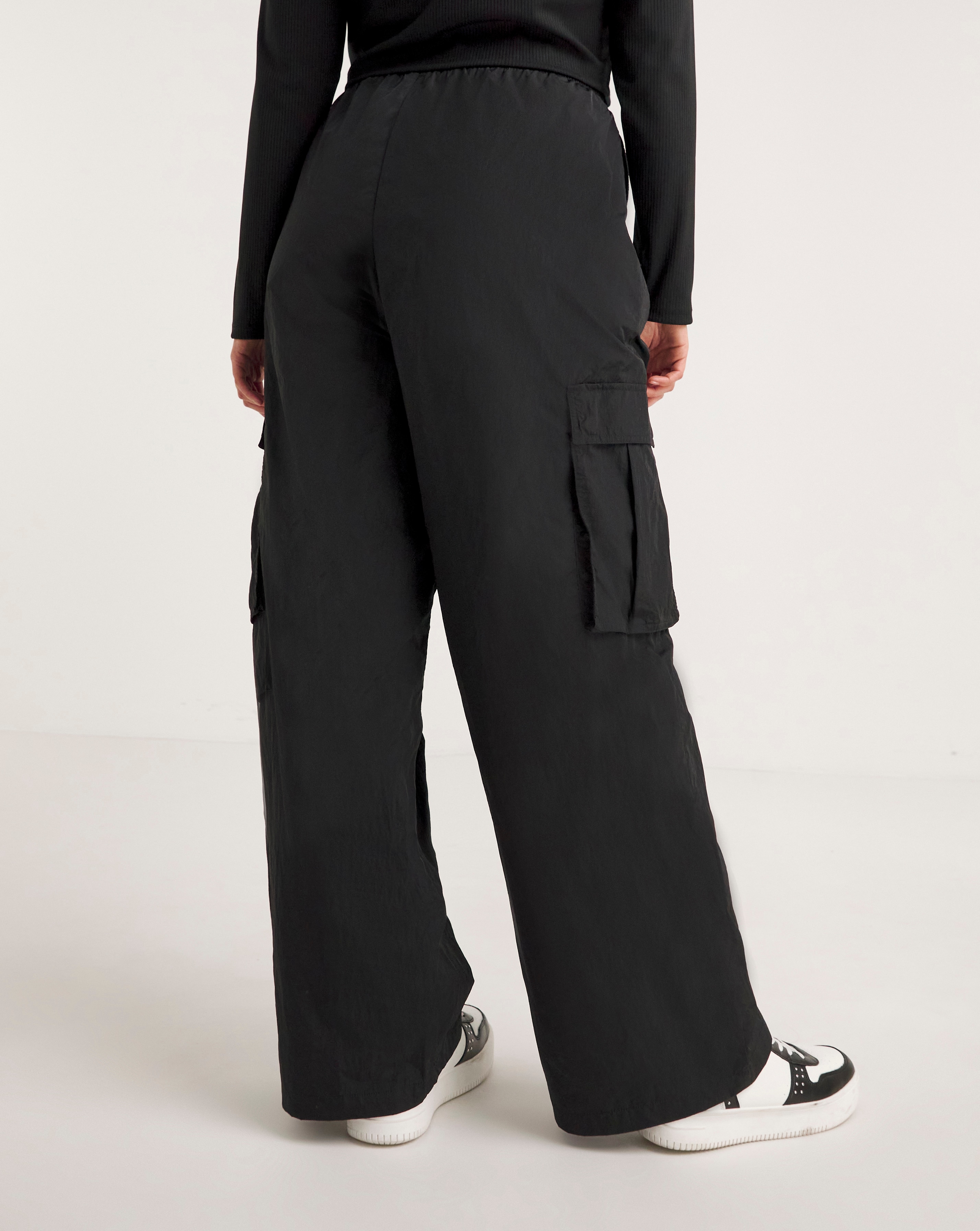 S.F.C - Super Wide Cargo Pants 美品S.F.C WIDE CARGO PANTS BLACK
