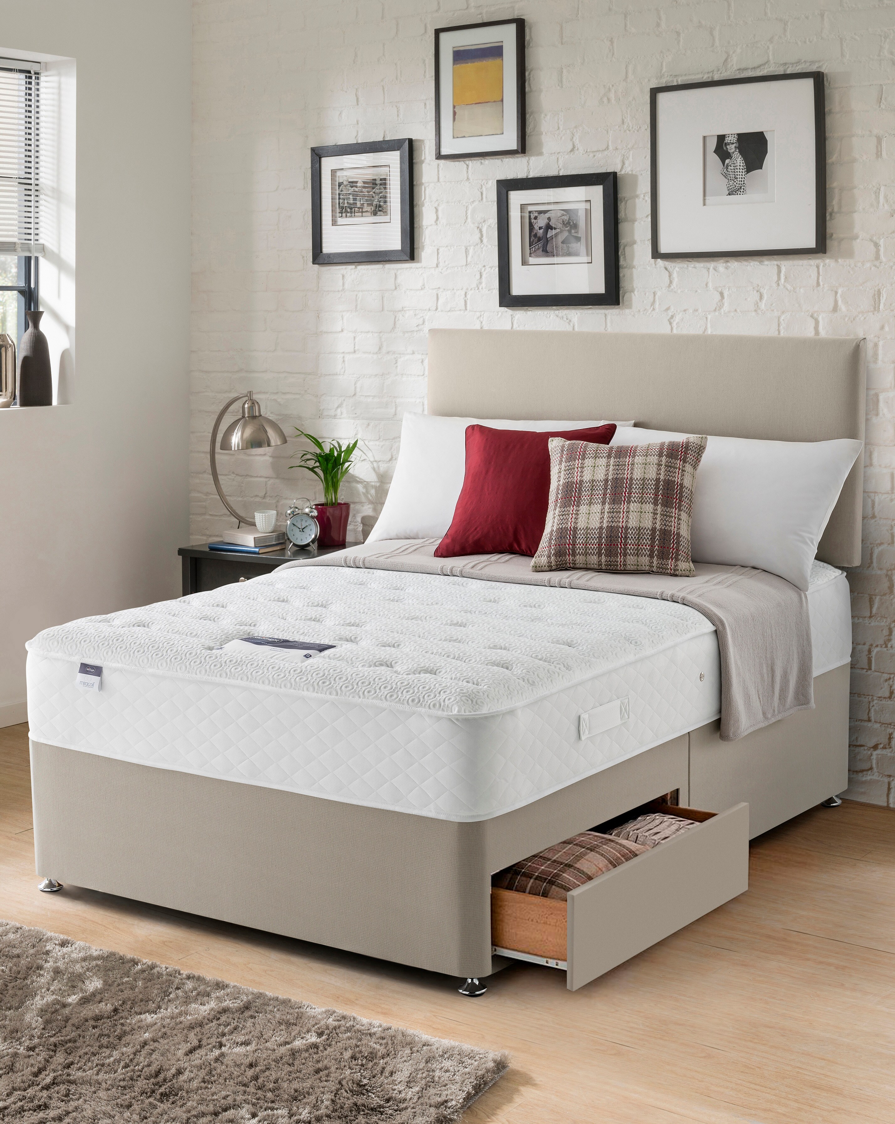 Silentnight Miracoil Mattress Divan Set