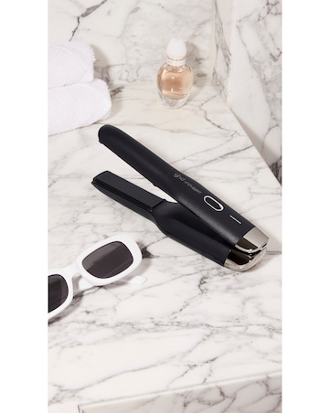 GHD Unplugged Cordless Hair Straightener in Black