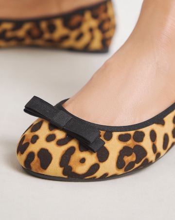 Simply Be Abundance Classic Bow Ballerina Shoes - Extra Wide Fit (EEE)
