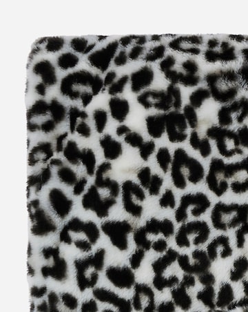 Leopard Printed Faux Fur Throw