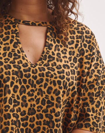 Leopard Print Longline Cut Out V Tee