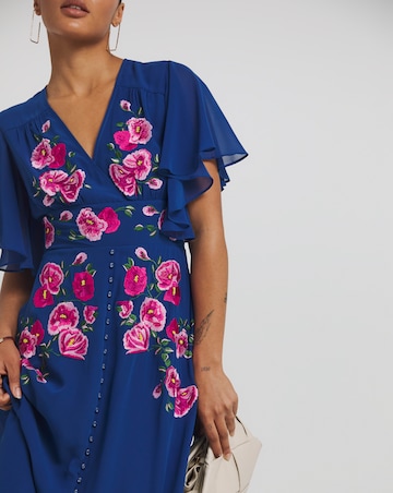 Hope & Ivy Monica Embroidered Midi Dress