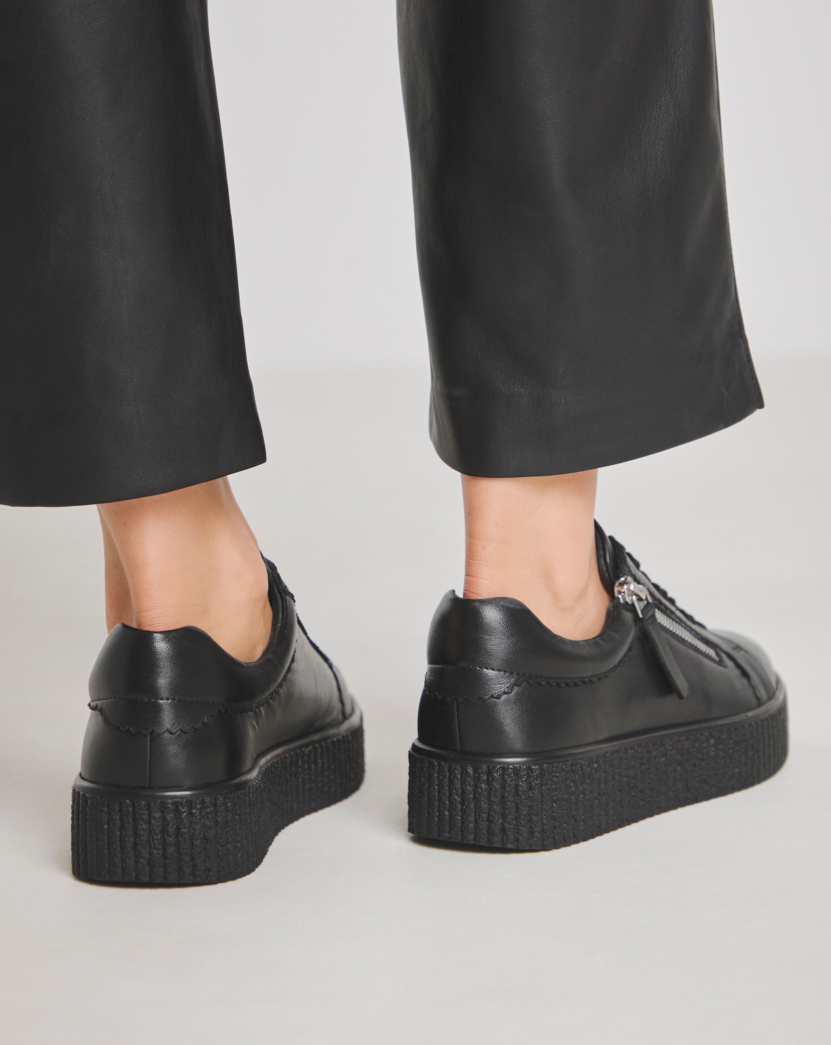 yyuimm Quincy Side Zip Leather Trainer - Extra Wide Fit (EEE) | Simply Be
