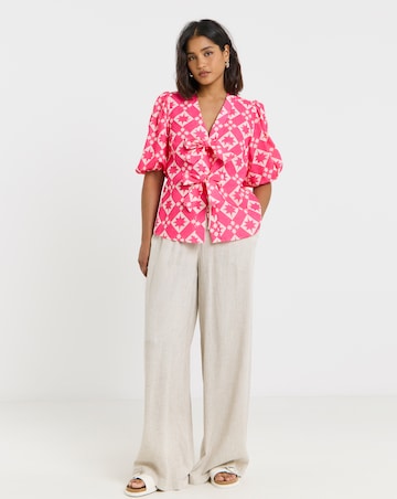 Twisted Wunder Linen Tie Front Star Blouse