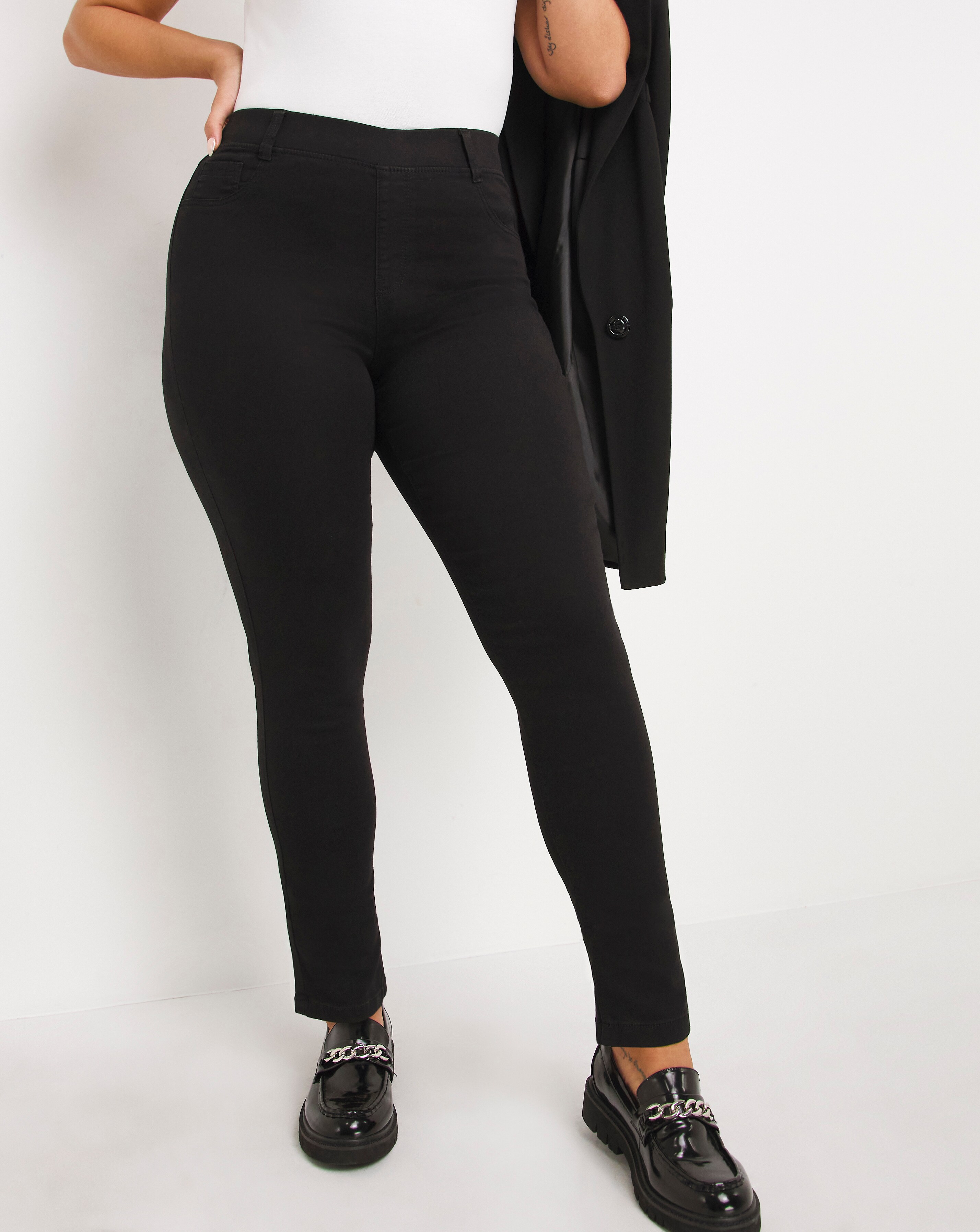 Pull on shop black skinny jeans
