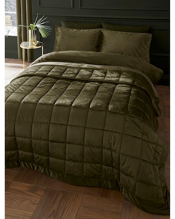 Catherine Lansfield Kingsley Matte Velvet Bedspread