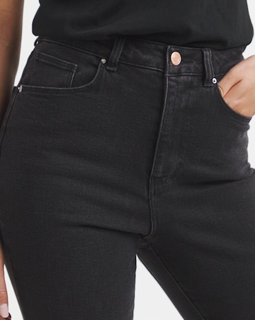 Slim Mom Jean- (Washed Black)- King's Trust- #2 Per Sale Donated