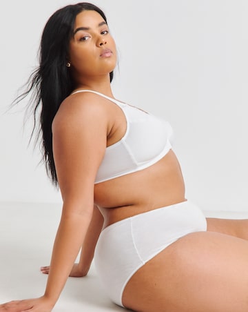 Pretty Secrets (2 Pack) Front Fastening Bras (B-DD) White