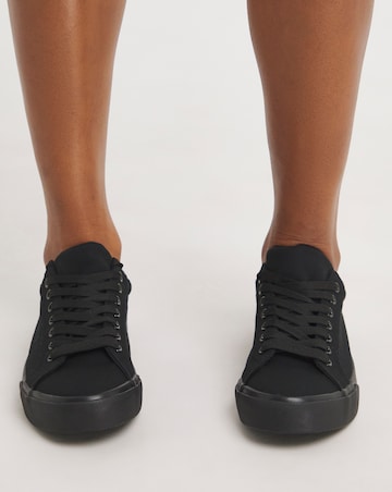 Busselton Lace Up Leisure Pumps Standard D Fit