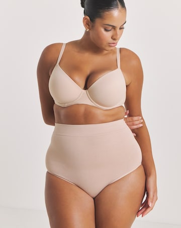 MAGISCULPT Medium Tummy Control Seamfree High Waist Brief Almond
