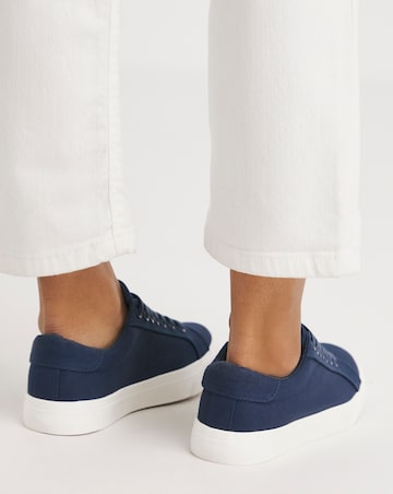 Busselton Lace Up Leisure Pumps Wide E Fit