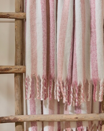 Wylder Beechwood Stripe Throw 140x180cm