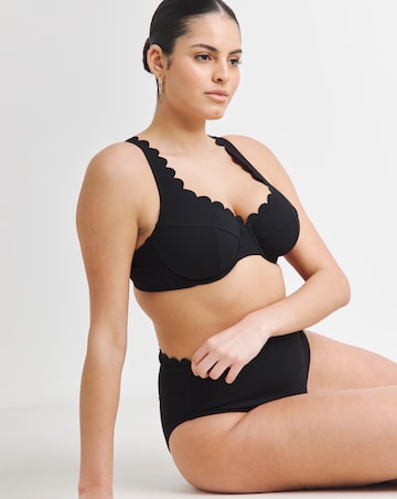 MAGISCULPT Contour Me Scalloped Underwired Bikini Top