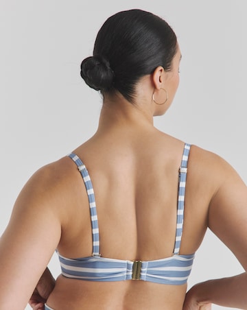 MAGISCULPT Twist Front Bandeau Bikini Top