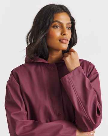 Burgundy Short Rubberised Mac