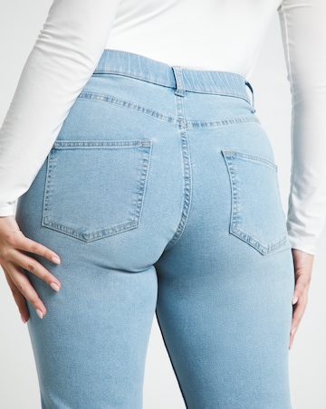 Light Wash 24/7 Straight Leg Jeans