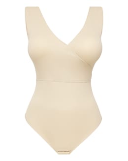 MAGIC Bodyfashion Medium Control Everyday Crossover Thong Body Sand