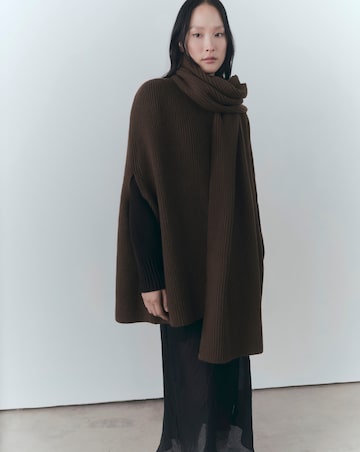 Mango Capri Cable Knit Cape