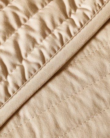 Bianca Quilted Lines Bedspread