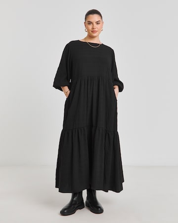 Black Textured Tiered Midi Dress With Pockets