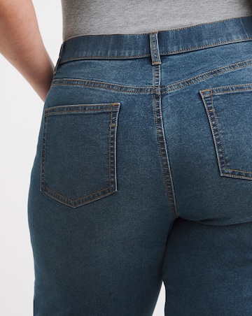 Vinatge Wash 24/7 Stretch Straight Leg Jeans