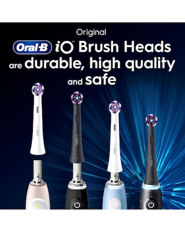 Oral-B iO Radiant White Black Refill heads 4 Pack