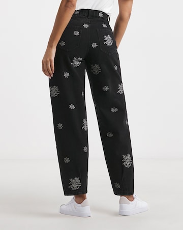 Embroidered Barrel Leg Jeans