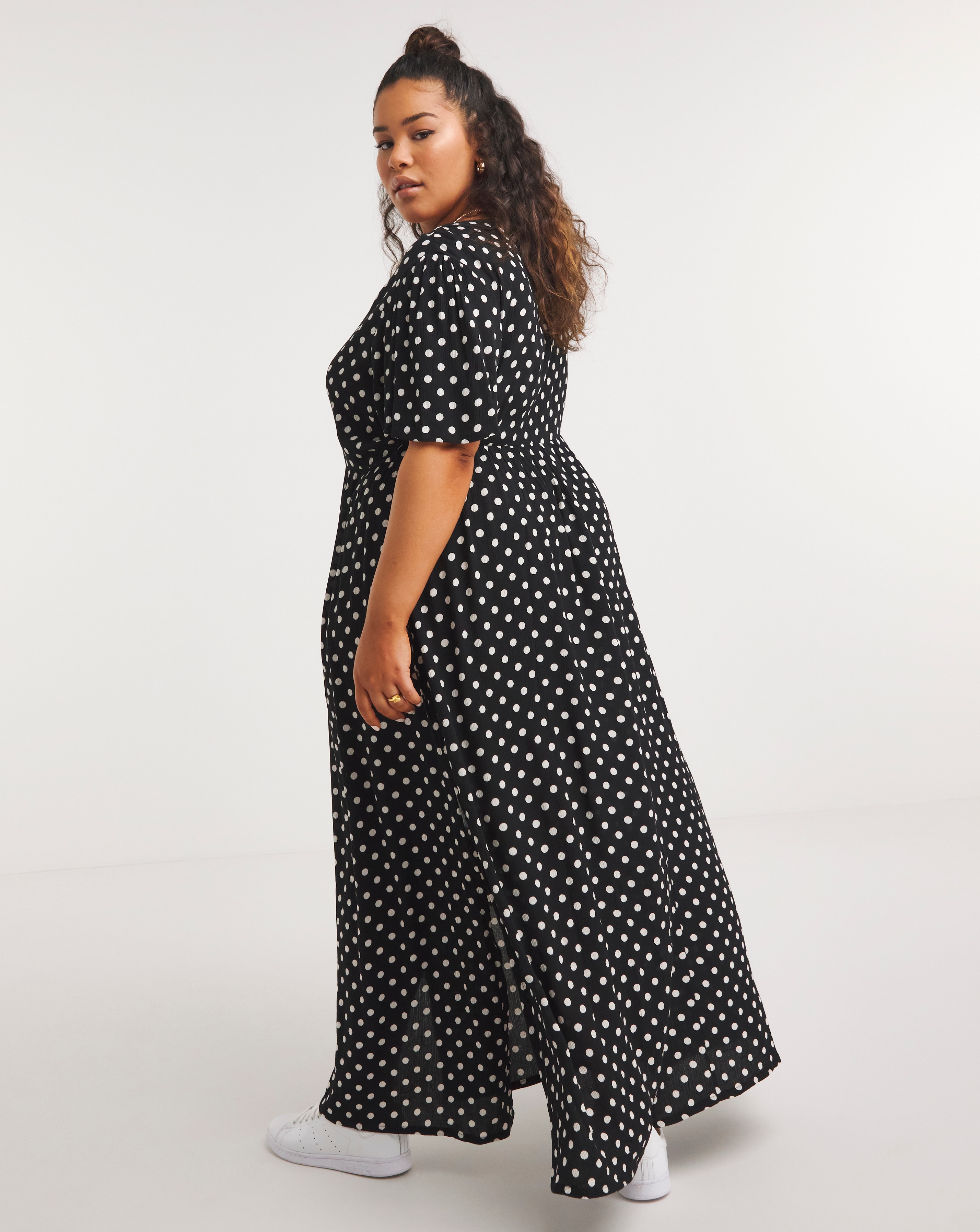 Black spot midi dress online