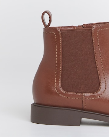 Bettina Classic Ankle Chelsea Boots - Standard Fit (D)