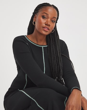 Black Long Sleeve Green Exposed Seam Maxi Dress