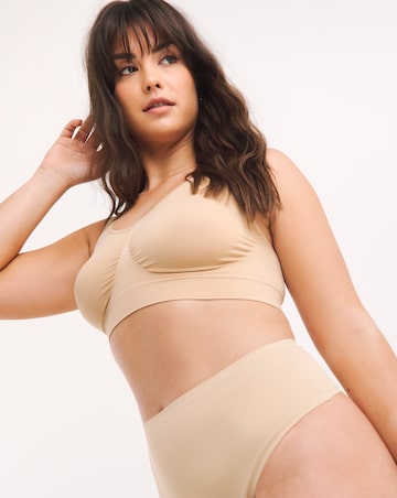 Smoothing Seamless Comfort TopFits Up To D - Nude 4