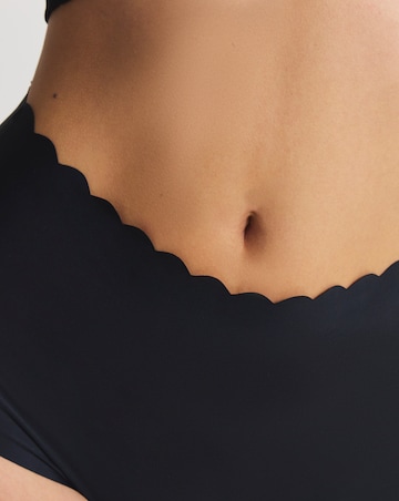 Pretty Secrets (3 Pack) Scallop No VPL Knickers Black/Nude/Black