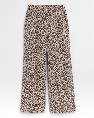 Leopard Print Denim Pleat Wide Leg Jeans