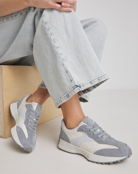 Akira Suede Retro Runner Trainer - Extra Wide Fit (EEE)