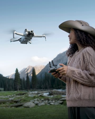 DJI Mini 4 Pro Drone - Fly More Combo (with RC 2 Remote Controller)