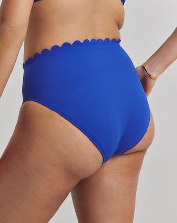 MAGISCULPT Contour Me Scalloped Edge High Waist Bikini Bottoms