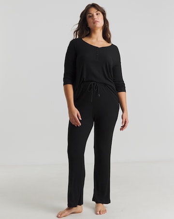 Pretty Secrets Slouchy Ribbed Lounge Set
