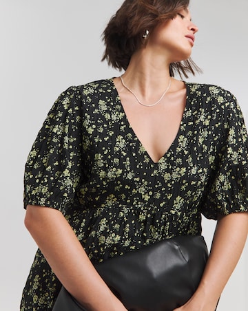 Ditsy Print Textured Puff Sleeve Midi Dress