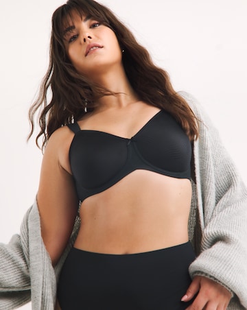 Triumph Essential Minimiser Wired Bra Black