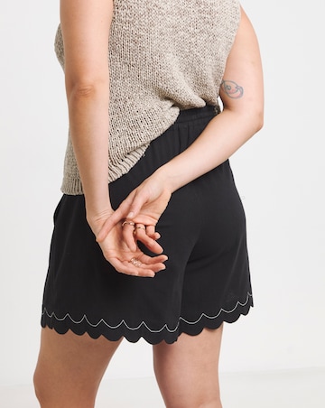 Scallop Hem Shorts