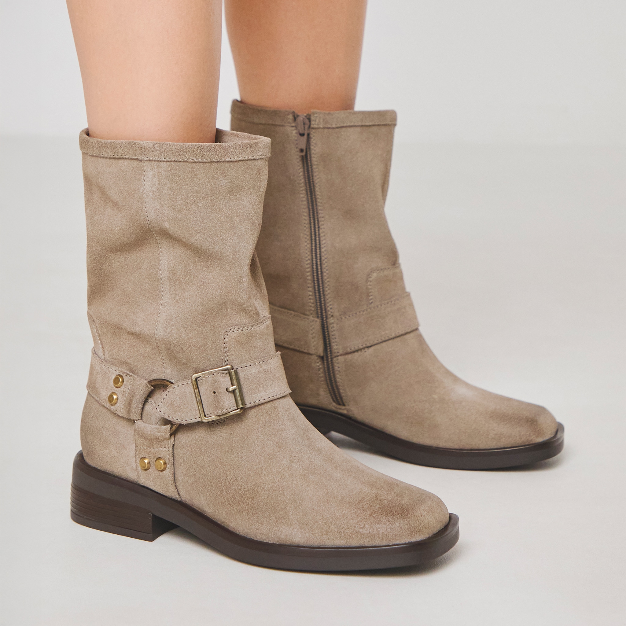 Boots in taupe