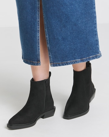 Azora Stretch Seam Western Boots Wide E Fit