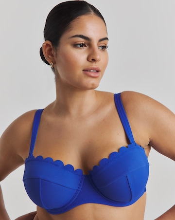 MAGISCULPT Contour Me Scalloped Edge Bandeau Bikini Top