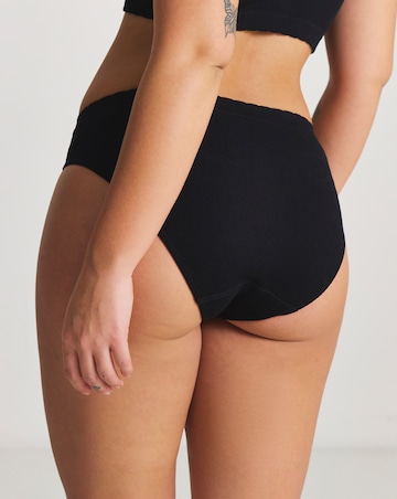 Pretty Secrets Scallop Seamfree Comfort Knicker Black